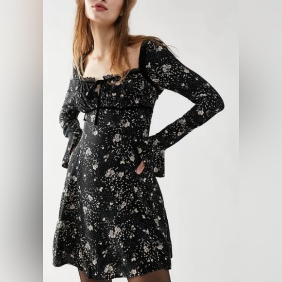 Free People Tess Mini Dress Bell Sleeves Lace Sweetheart Neck Whimsigoth 90 Y2K - Picture 1 of 16